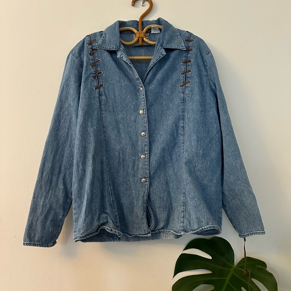 Wrangler Button-Up Women's Top